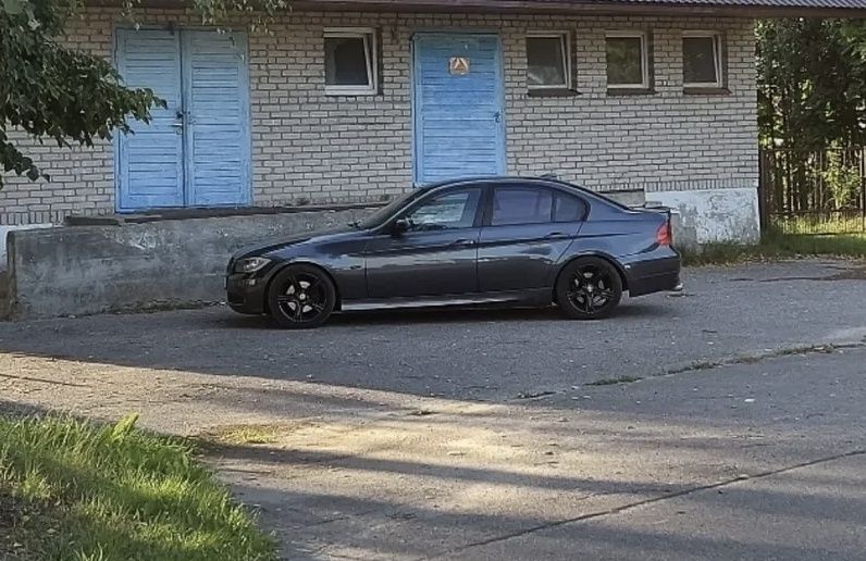 BMW E90 2.0 320d 163km uszkodzona ,pełen przelot.