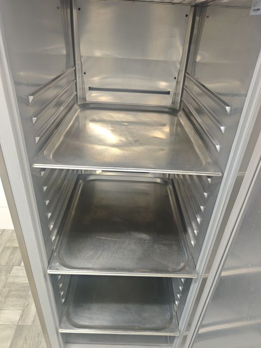 Морозильна шафа 600 л K + T Німеччина