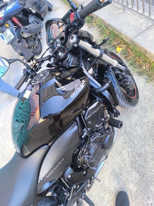 Hornet 600 preta com 23 mil km