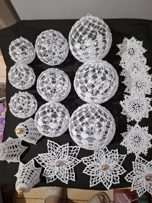 Sprzedam ozdoby na choinkę  robione na  szydelku