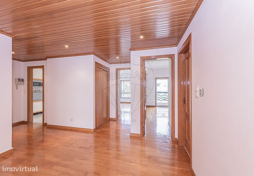 Apartamento T3 para arrendamento