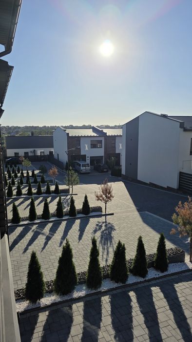 Продається зданий Таун хаус з ділянкою 2 сотих в готовому комплексі