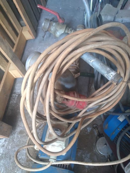 Pompa wraz z silnikiem 4 kW i osprzętem