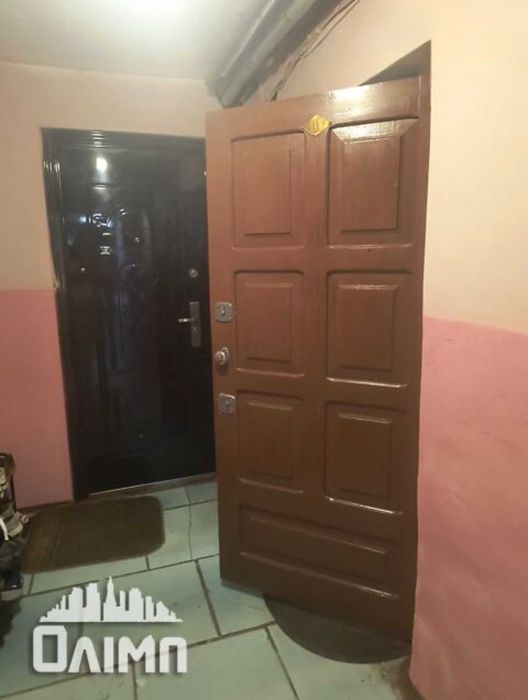 (5) Продам кімнату в гуртожитку по вул.Зулінського 3979