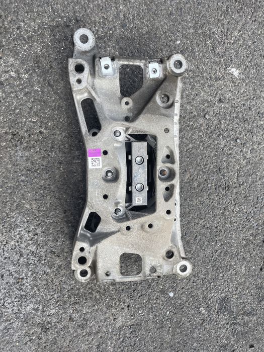 Audi a4 b9 8w lapa skrzyni poduszka skrzyni