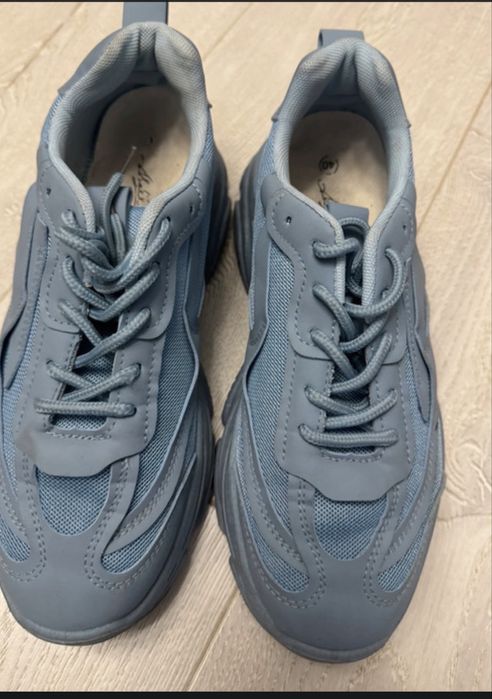 Buty sportowe baby blue 40