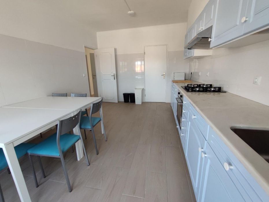 Quarto para arrendar em Valença