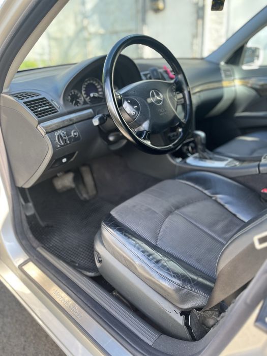 Продам Mercedes-Benz E-Class W211 (універсал), 2004 року