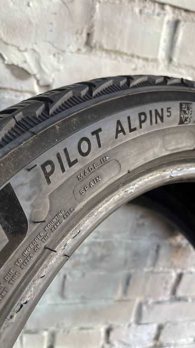 Шини б/у 255 45 R18 Michelin Pilot Alpin 5