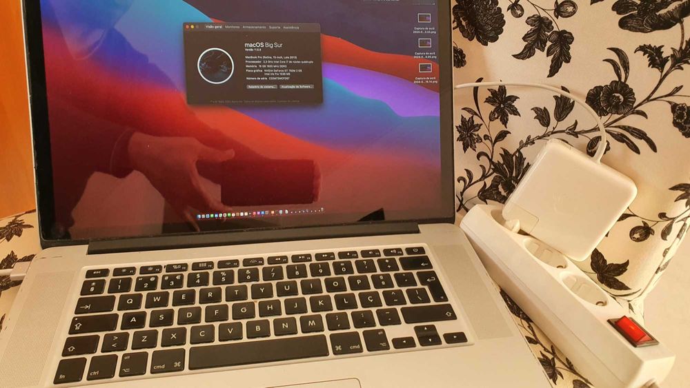 MacBook PRO 15,4  2,3GHZ i7 16Gb RAM  SSD 500Gb 2013