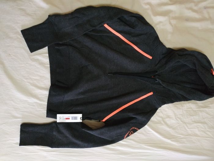 Утепленное укороченное худи Сalvin klein(оригинал)