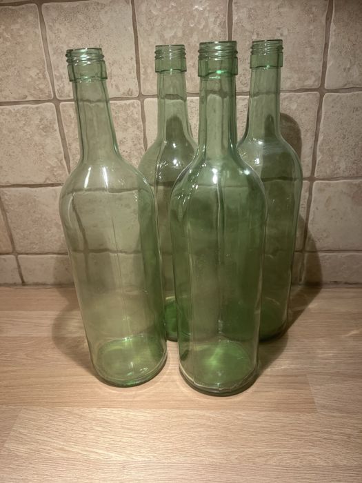 Butelki szklane od wina pojemnosc - 750  ml