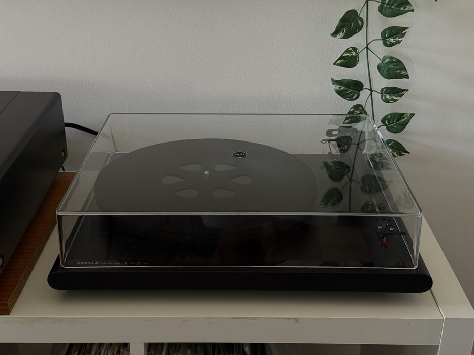 Gira Discos Roksan Attessa  + Ortofon 2M Red | Como Novo