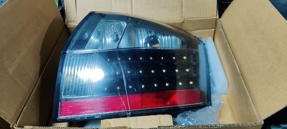 Farolins AUDI A4 B6 AVANT LED