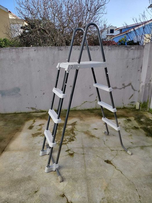 Escada para piscina