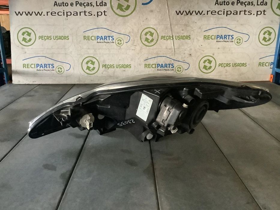 Ótica direita Peugeot 107