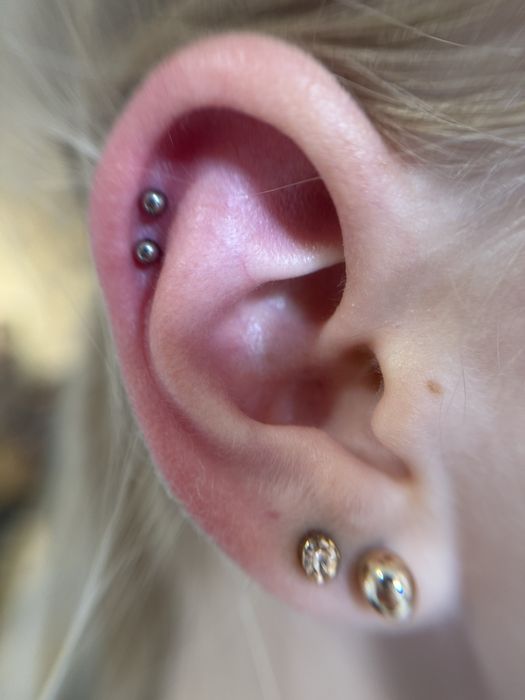 Przedłużanie rzęs • Piercing