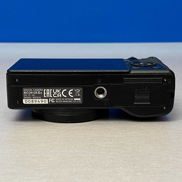 RICOH GR IIIx HDF (24.2MP)