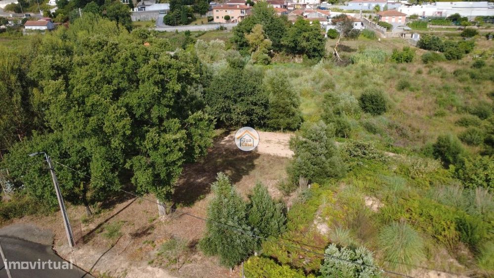 Plot of land measuring 1,174 m² with high residential development potential