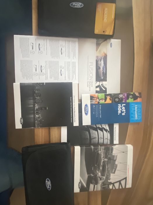 Ksiazka serwisowa Ford