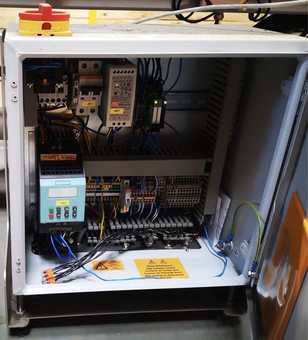 Szafa sterownicza sterowanie napedem z falownikiem regulacja obrotow