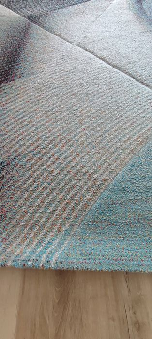 Tapete de grande dimensões grosso Conforama 260cm/230cm