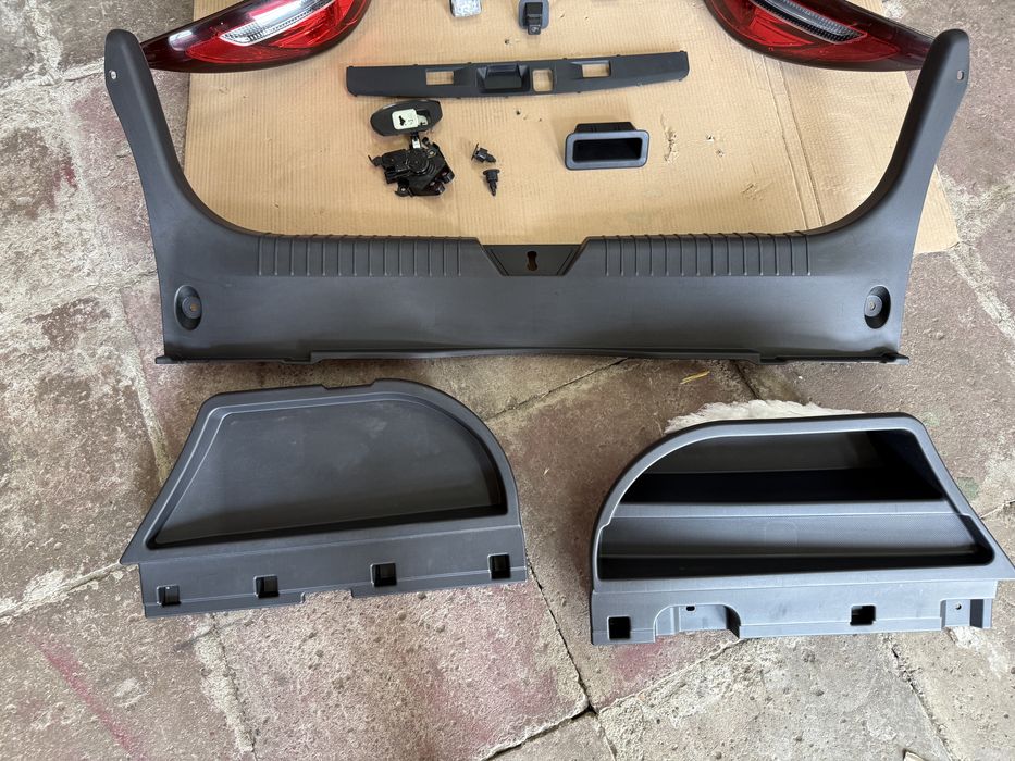 Фонари Mazda 6 2018-2023 GL