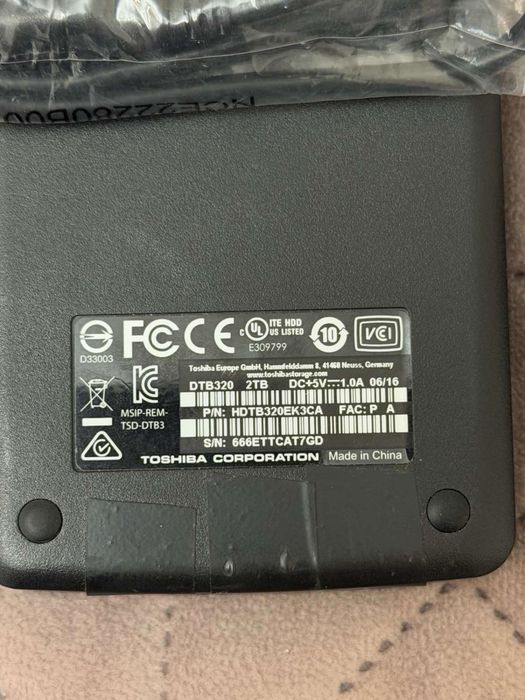 зовнішній жорсткий диск Toshiba Canvio Basics на 2тб,1тб USB 3.0,