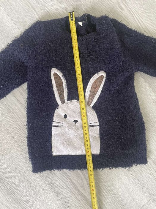 Светр для дівчинки