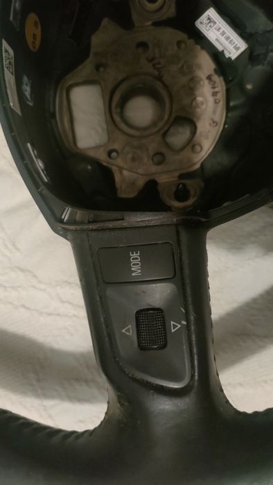 Volante Audi A4         .