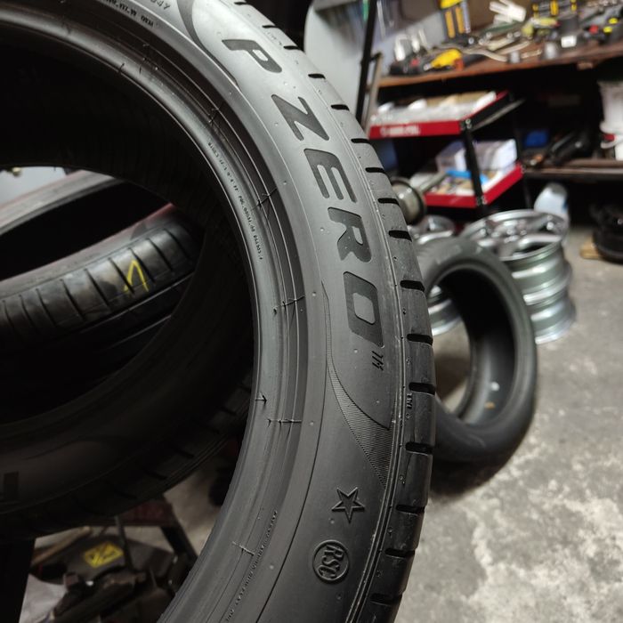 245/45/18 XL Pirelli P Zero Run Flat
