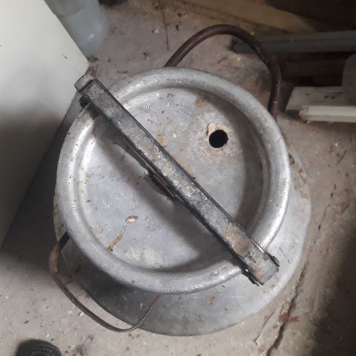 Продам молочный бидон 40л бу