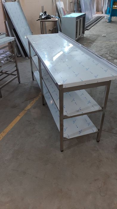 Стол из нержавеющей стали