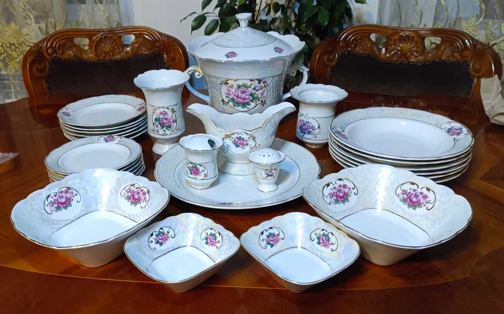 Сервиз столовый, Коростень