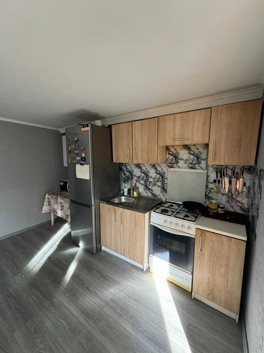 Будинок, смт. Куликів ( центр)