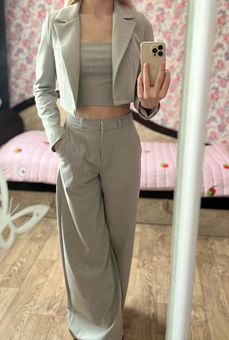 Костюм брючний жіночий