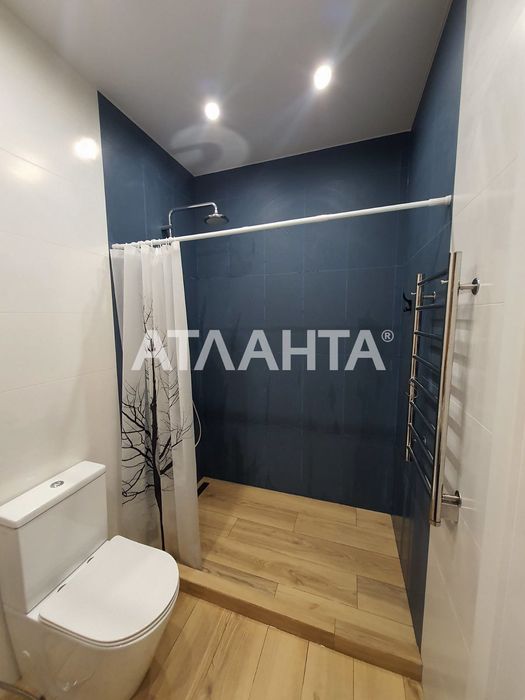 Квартира з ремонтом в новому зданому будинку Sky city компанії Будова