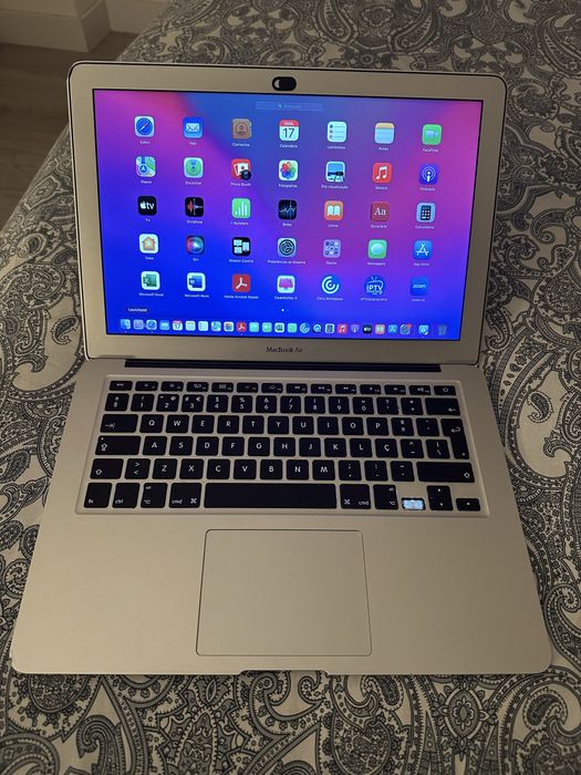 Macbook air 13’ 2015 8Gb 128gb ssd