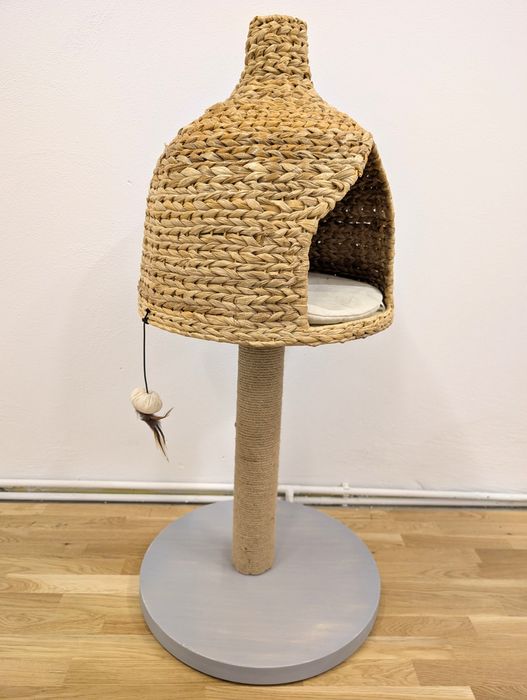 Karlie Banana Leaf Drapak dla Kota 50x50x105cm Beżowy Wiklinowy