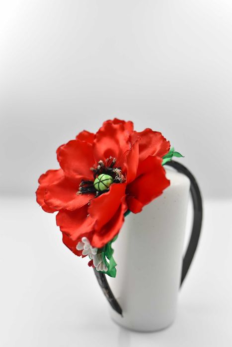 Wianuszek do włosów ręcznie robiony