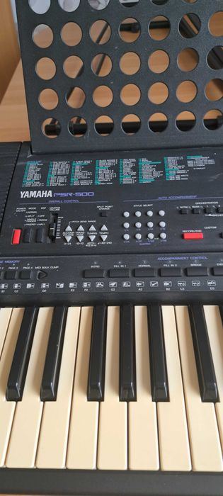 Keyboard yamaha psr 500