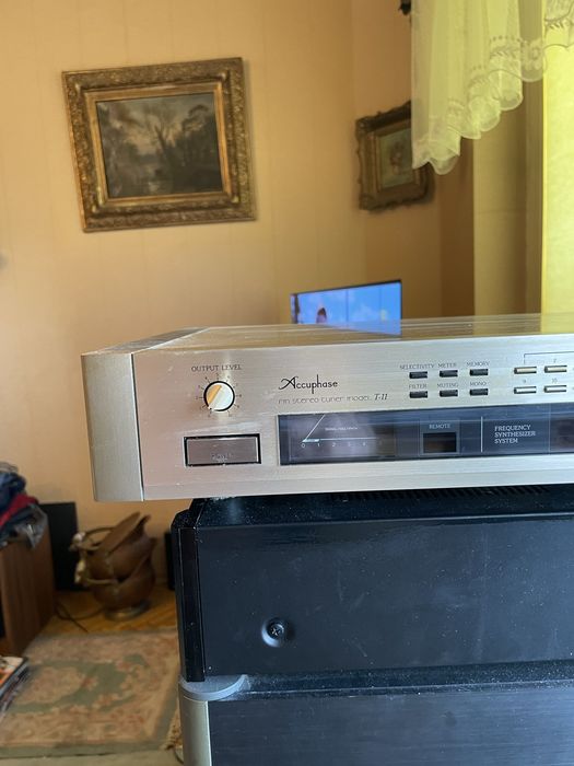 Accuphase fin stereo turner model T-11