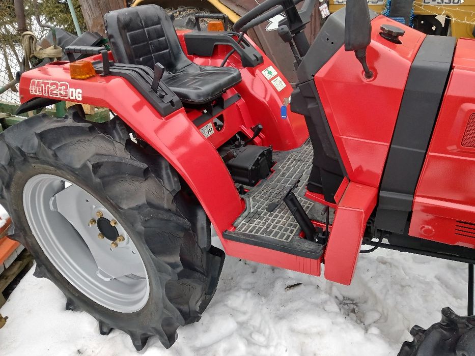 Japoński traktor mitsubishi 4x4 4cylindrowy