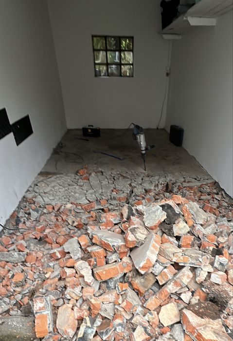 Wyburzenie, Demontarz, Rozbiórki