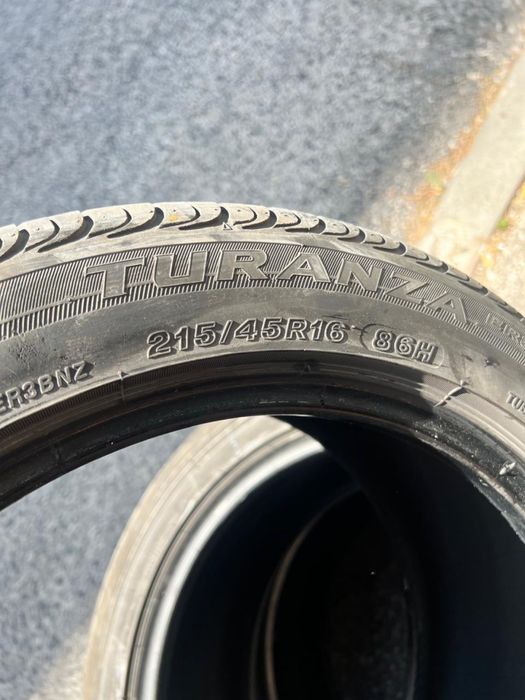 215/45/16 Bridgestone 2 pneus
