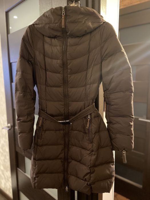 Продам пуховик Benetton