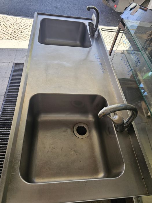 Bancada de lavagem 2 cubas