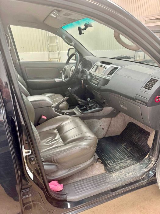 Toyota Hilux 2011 - Três Mil CC - Nacional com um único dono