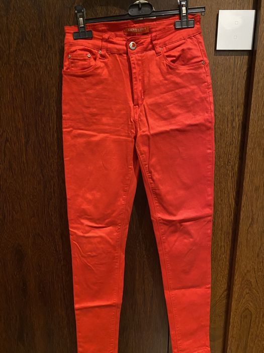 Calcas vermelhas64586218424450120