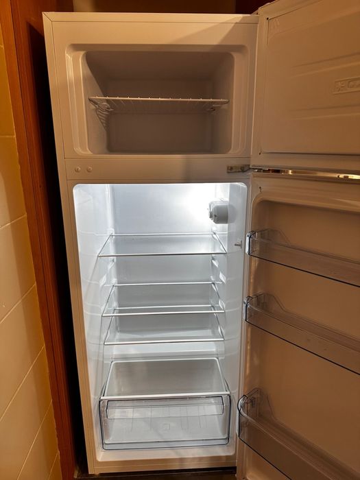 Frigorifico praticamente (NOVO) *
